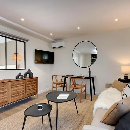 Apartment De