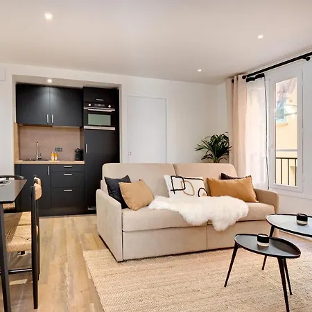Apartment De *