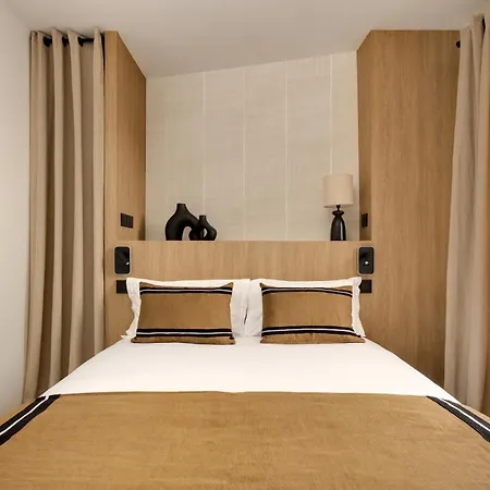 Apartment De