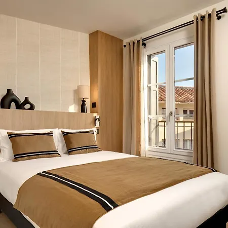 De Apartament *