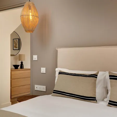 Apartment De *